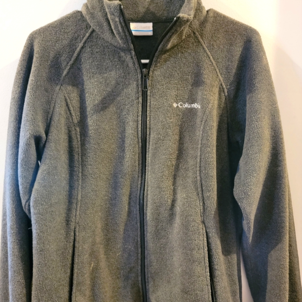 Columbia zip up sweater/coat